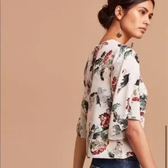 Aritzia floral blouse - Picture 2 of 7